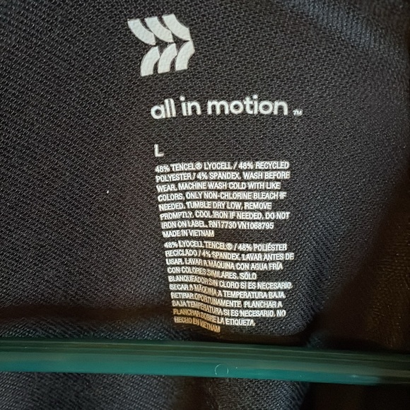 Men’s Large black All In Motion polo shirt - Picture 4 of 4